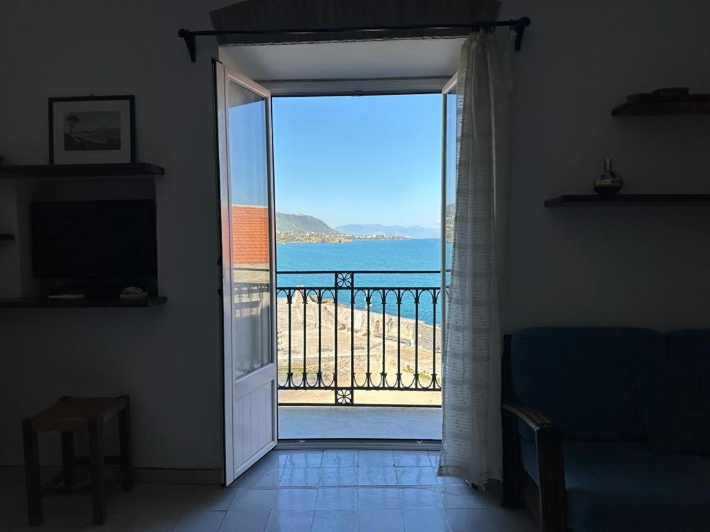 Molo Sea View Apartment Cefalù Eksteriør billede