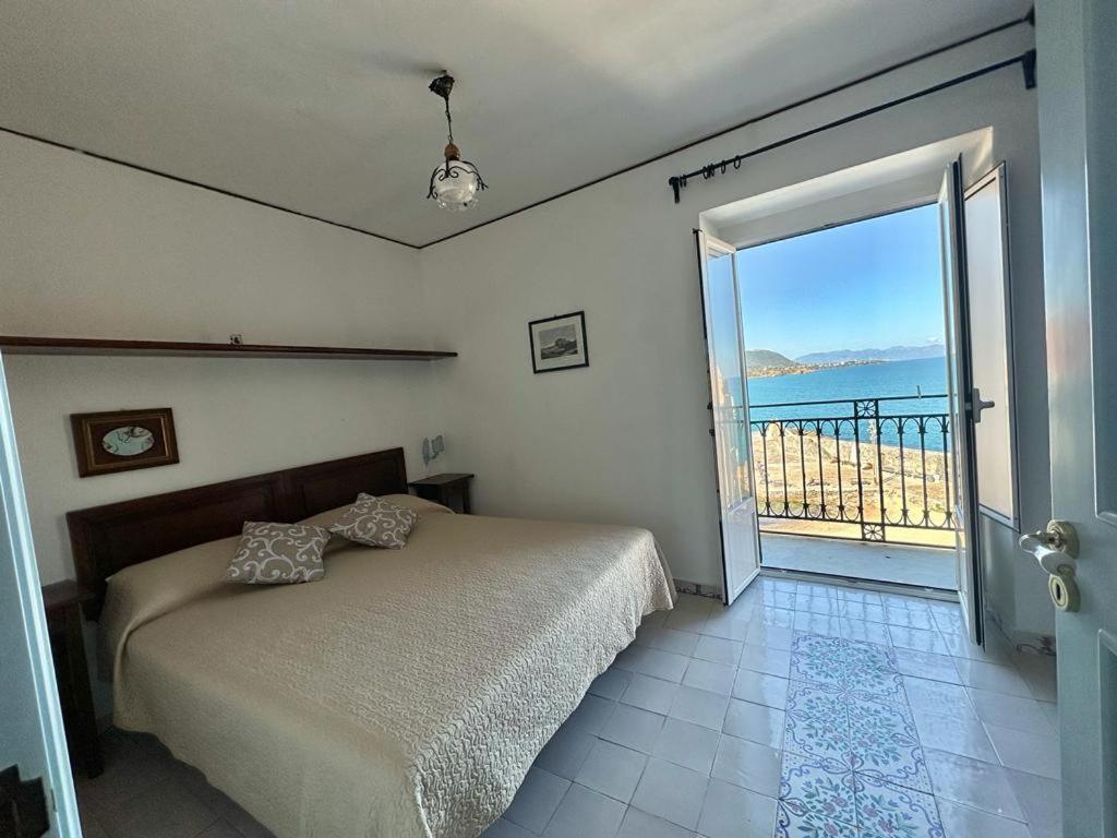 Molo Sea View Apartment Cefalù Eksteriør billede