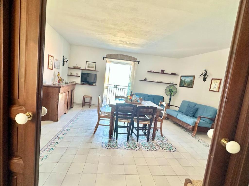 Molo Sea View Apartment Cefalù Eksteriør billede