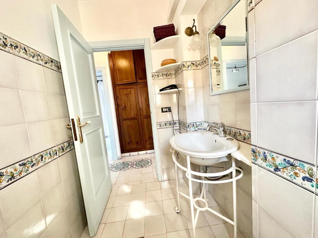 Molo Sea View Apartment Cefalù Eksteriør billede